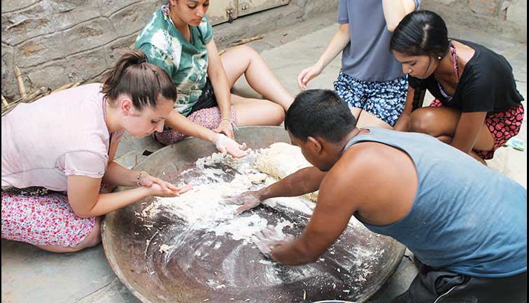 Photo Gallery - Cuidado de niños y voluntariado de elefantes