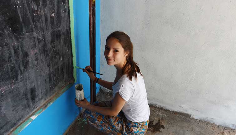 Photo Gallery - Street Children Volunteering in India