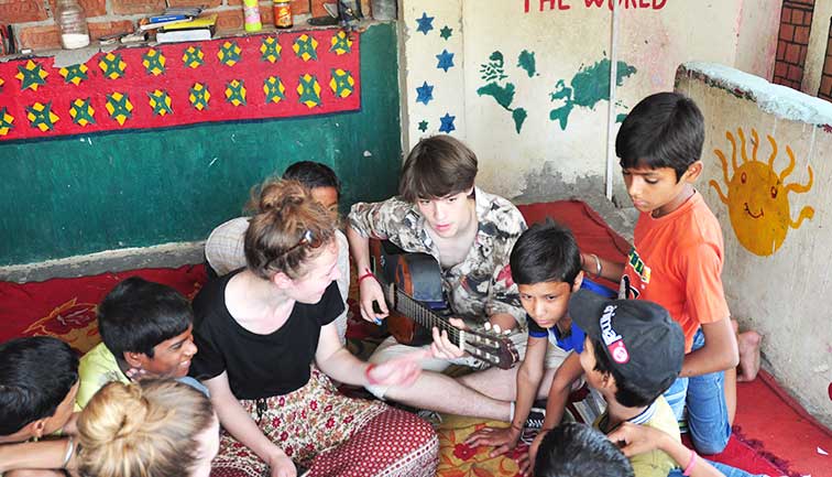 Photo Gallery - Street Children Volunteering in India