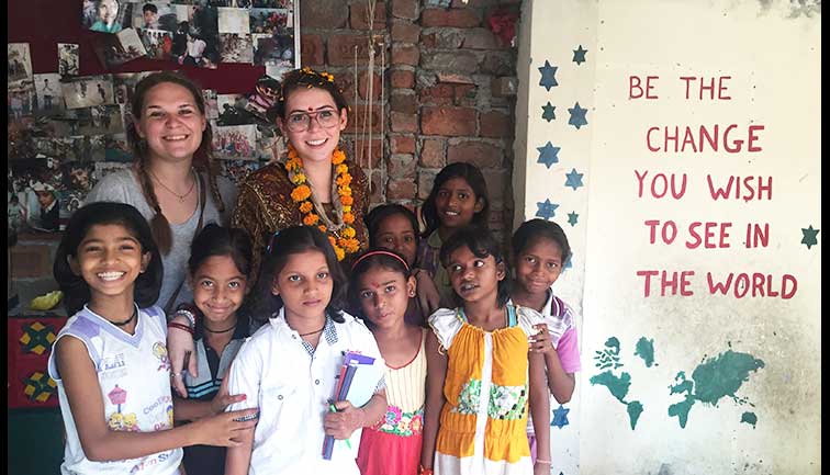 Photo Gallery - Voluntariado de niños de la calle en India