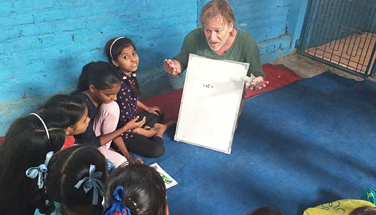 Photo Gallery - Voluntariado de niños de la calle en India